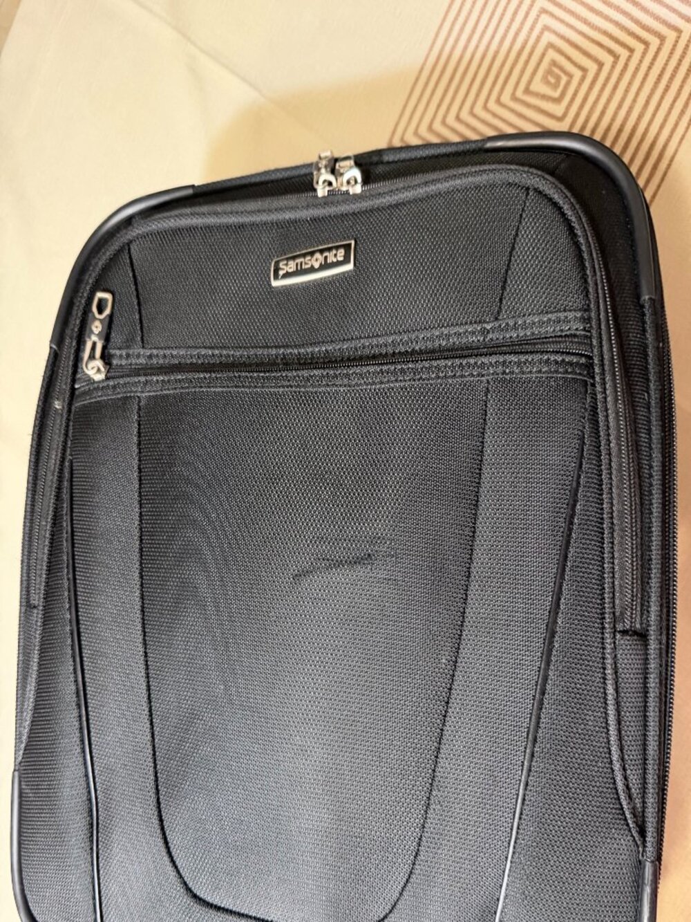 Samsonite Black Rolling Travel Garment Bag with Front Pocket